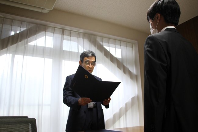 東京立正短期大学奨学生証交付式（2026） (2)★.JPG