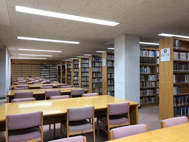 図書館　読書スペース.jpg