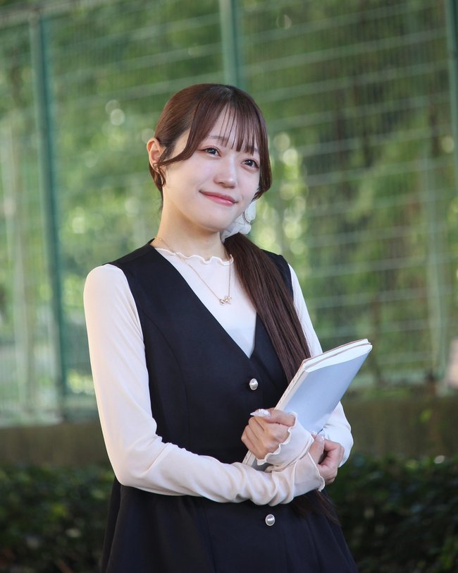 マイナビの取材を受けるＮさん-2｜東京立正短期大学20261001.jpg