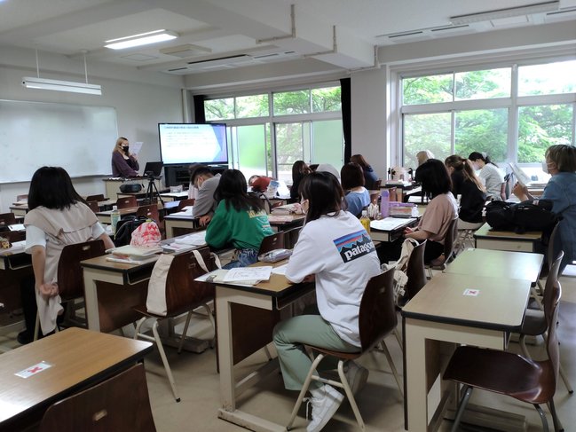 専攻科生が1年生に「発達心理学」の学び紹介 (4).JPG