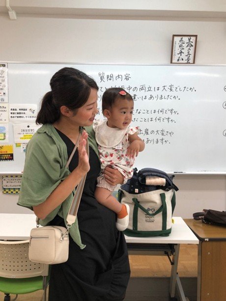 東京立正短期大学「子育て中の母親を招いた授業」東京立正短期大学-02.jpg